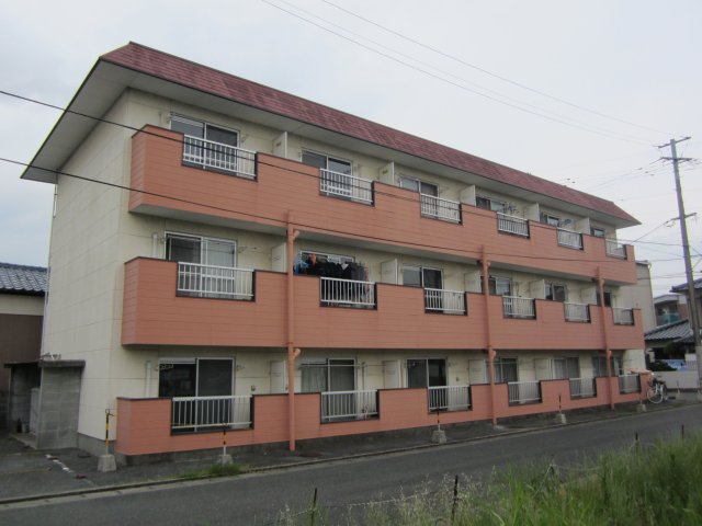 建物外観　落ち着いた外観です