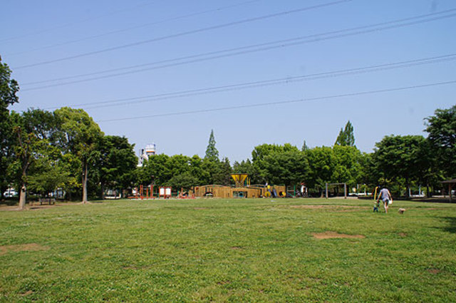 公園　乞田貝取ふれあい広場（公園）まで409m