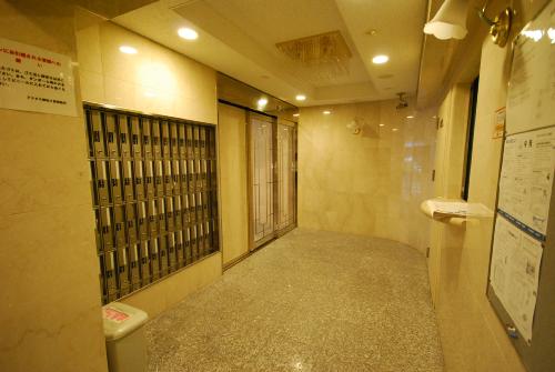 地下鉄七隈線 薬院大通駅 徒歩4分 14階建 築25年の外観写真