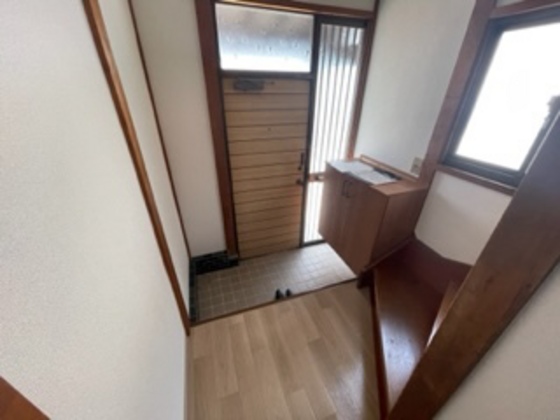 藤井貸家 5号棟の玄関写真