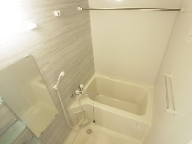 S-RESIDENCE神戸磯上通の風呂写真