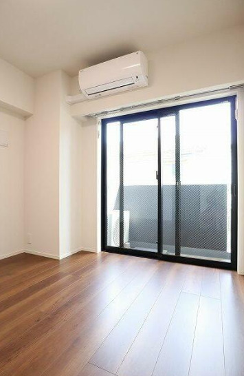 居室・リビング　6帖のお部屋です。
