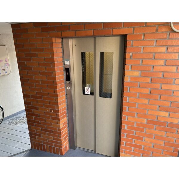 第一モナミマンションの外観写真