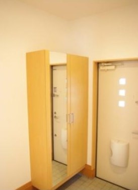 にれの木荘の玄関写真