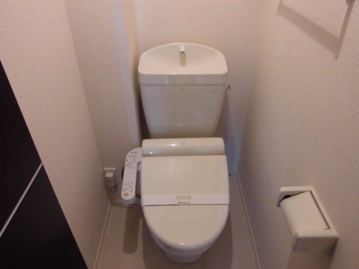 ＪＲ高崎線 籠原駅 徒歩18分 3階建 築14年のトイレ写真