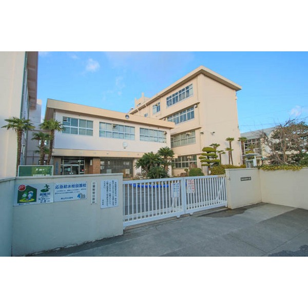 小学校　岡山市立財田小学校（小学校）まで1183m