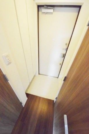玄関　参考写真：別部屋タイプ