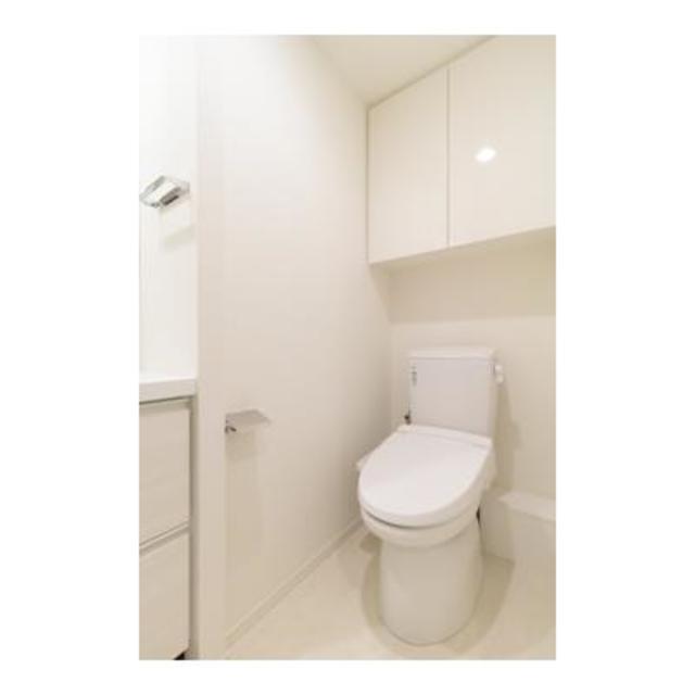 トイレ　※写真は同タイプ住戸です。