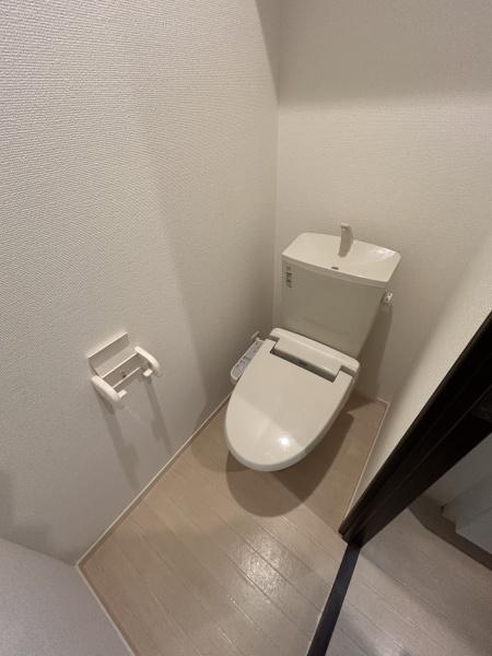 トイレ　ウォシュレット完備