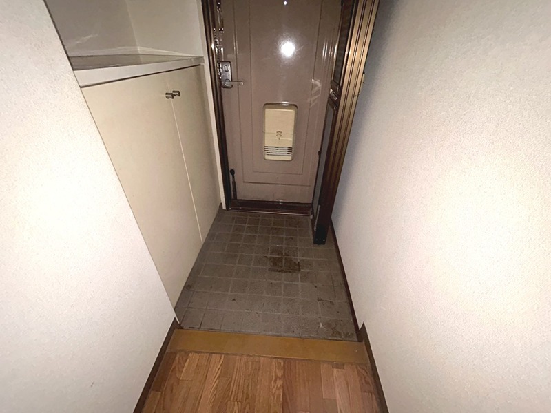 玄関　反転部屋参照