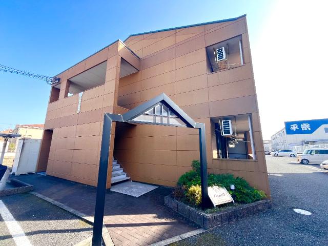 建物外観　外観写真（昼）