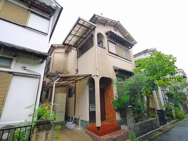 建物外観　外観は落ち着いています