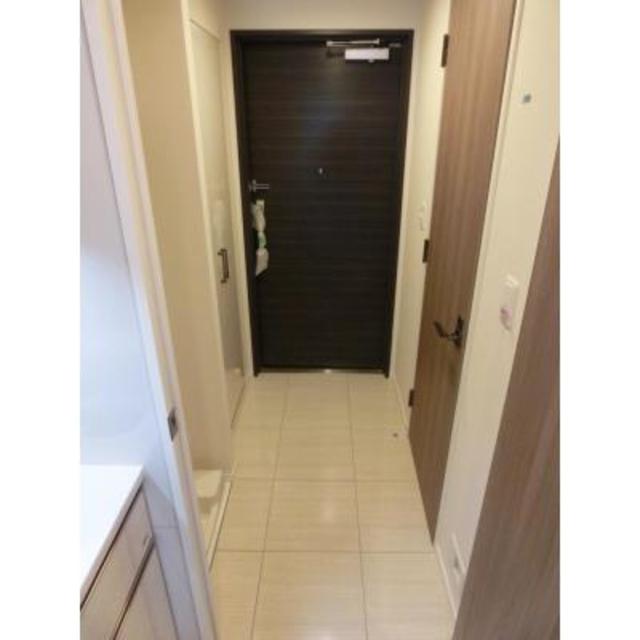 玄関　※写真は同タイプ住戸です。