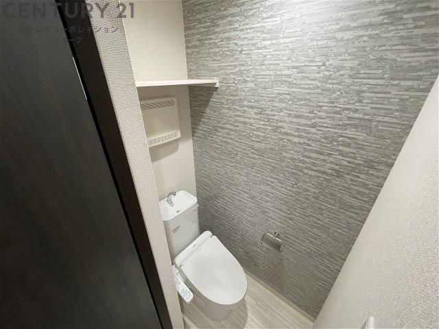 トイレ　温水洗浄便座付きのトイレです♪