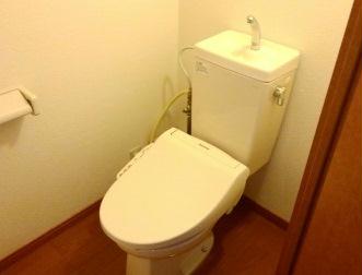 【レオパレスハーモニーIのトイレ】