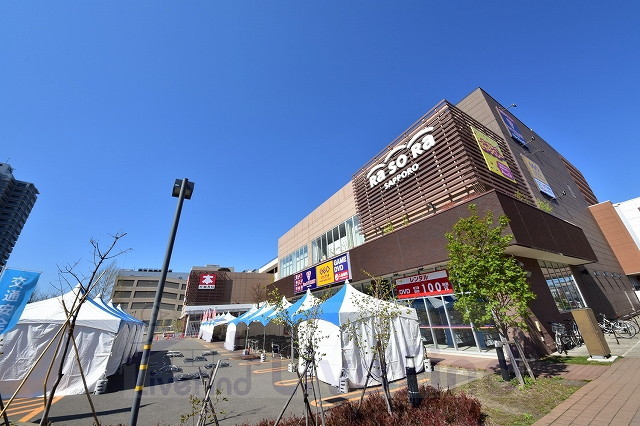 レンタルビデオ　ゲオラソラ札幌店（レンタルビデオ）まで693m