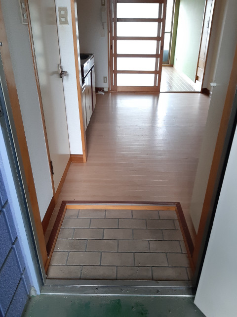 玄関　2021年5月撮影※現況を優先致します。