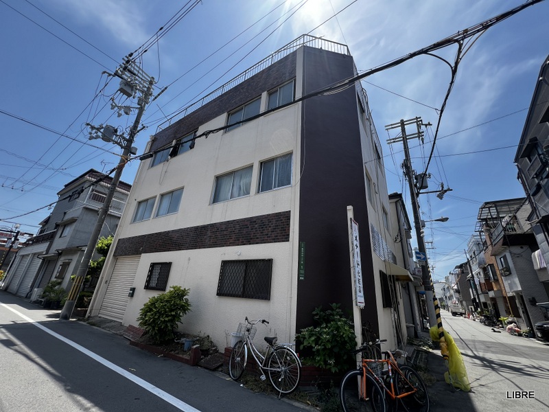 大阪市此花区春日出中のマンションの建物外観