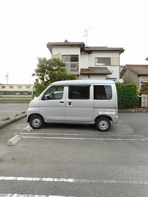 【一宮市大和町妙興寺のマンションの駐車場】