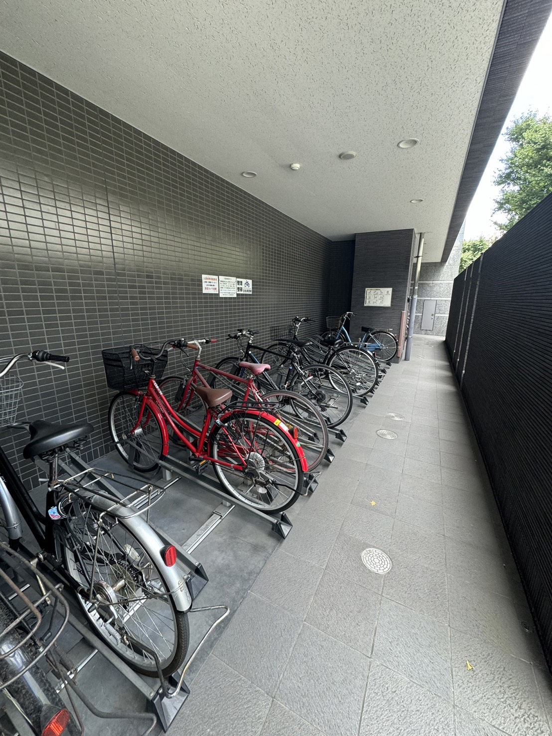 【エンクレスト博多駅東の駐車場】