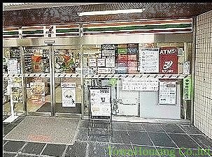 【港区西麻布のマンションのコンビニ】