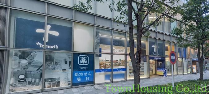 【港区西麻布のマンションのドラックストア】