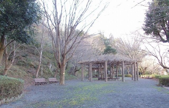 【駿東郡清水町徳倉のアパートの公園】