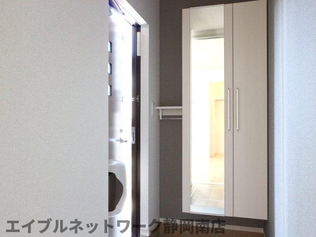 玄関　明るい玄関です