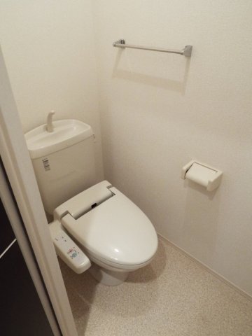 トイレ　落ち着いたトイレです