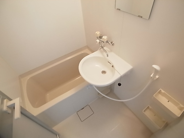 バス・シャワールーム　バスルーム