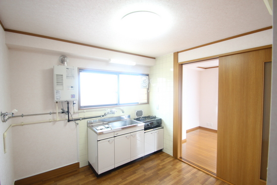 キッチン　※別号室の写真です