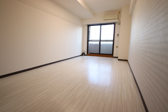 居室・リビング　※別部屋の参考写真です