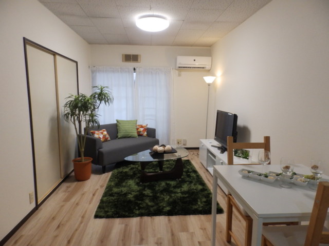 居室・リビング　モデルルーム公開中！エアコン新規設置♪