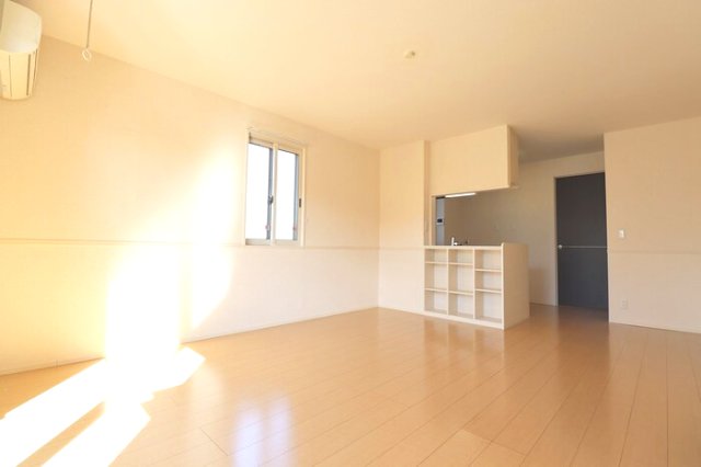 居室・リビング　リビング全景