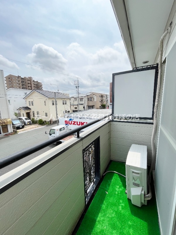 バルコニー　同型別部屋写真（反転）