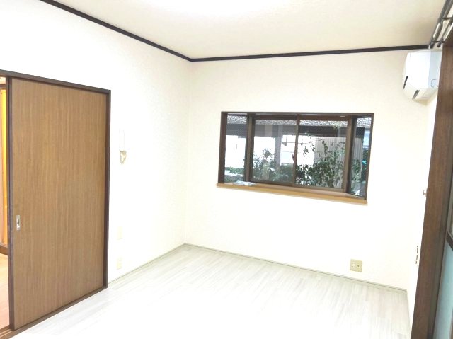 その他部屋・スペース　出窓あり明るい2面採光