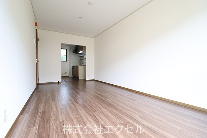 居室・リビング　明るいお部屋です。