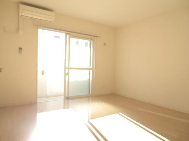 その他部屋・スペース　エアコン・居室照明取付済！