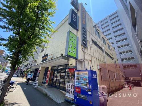 レンタルビデオ　TSUTAYA 江坂南店（レンタルビデオ）まで1002m