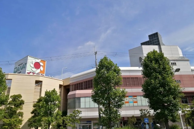 スーパー　イズミヤ西神戸店（スーパー）まで906m