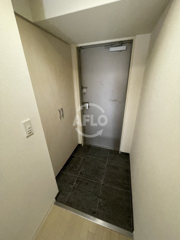 玄関　南堀江アパートメントシエロ　玄関