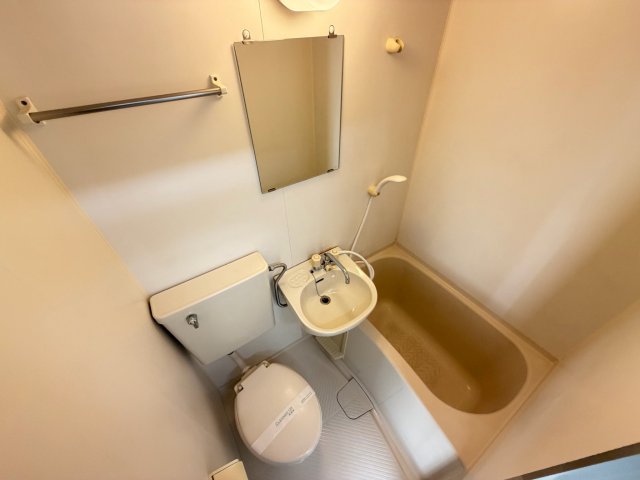 バス・シャワールーム　日々の疲れを癒すお風呂付です