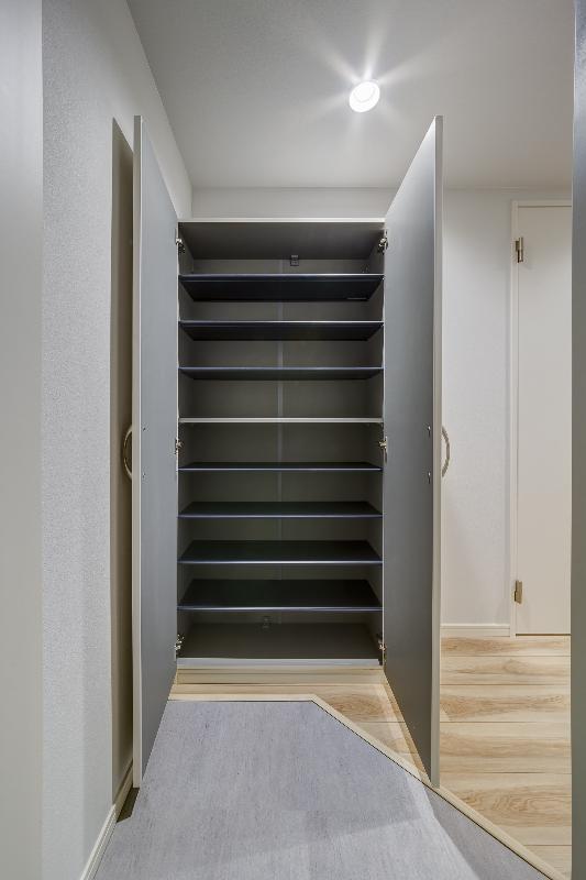 玄関　別号室イメージの為、現状を優先致します。