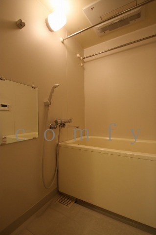 バス・シャワールーム　浴室かんそうき付きバス