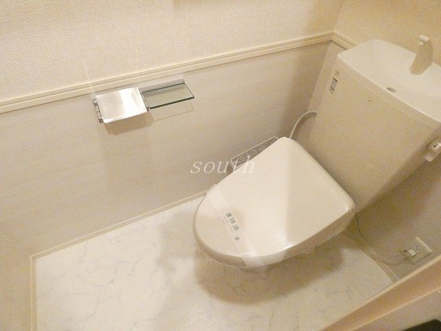 トイレ　ウォシュレット付きのトイレ