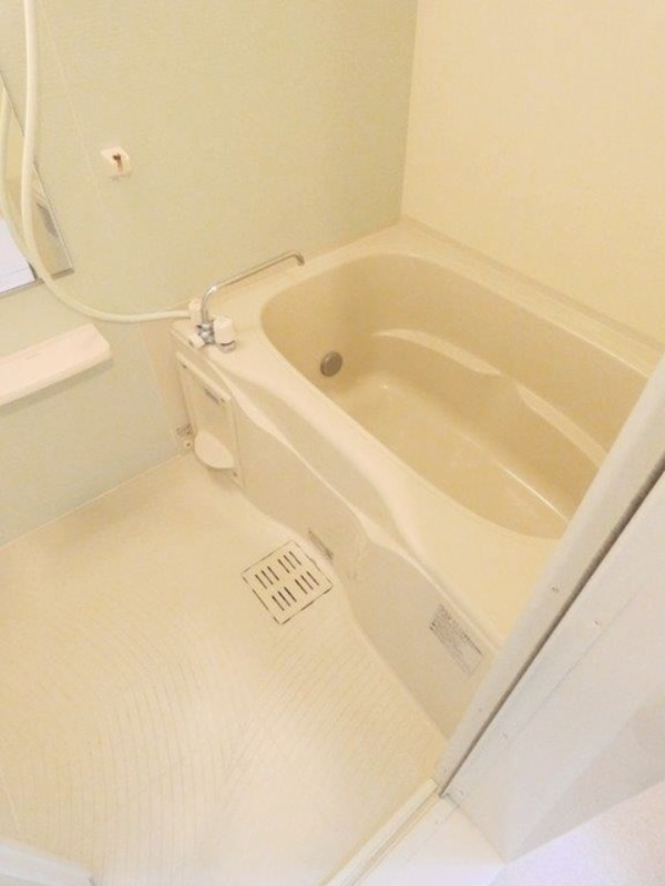 バス・シャワールーム　図面と現状に相違がある場合には現状を優先