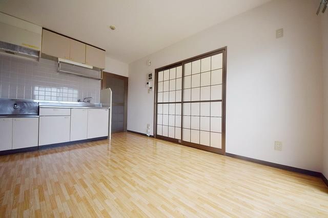 居室・リビング　開放的なリビングです♪