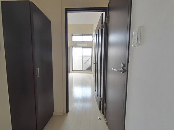 玄関　※別部屋の写真です