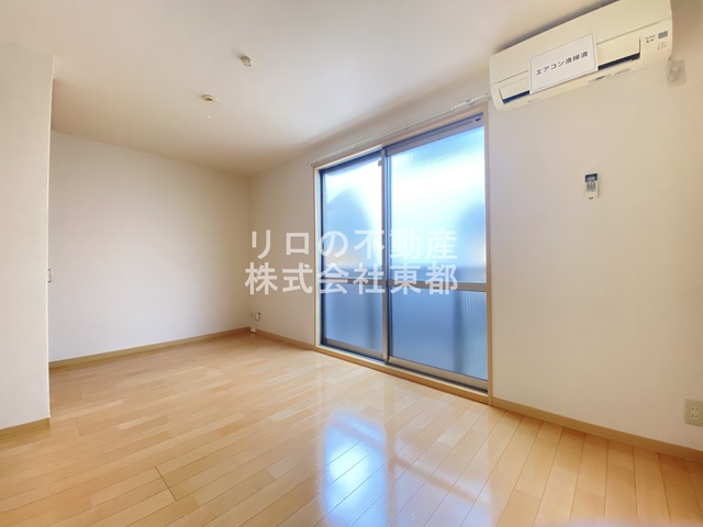 居室・リビング　フローリングで雰囲気のいい内装です！