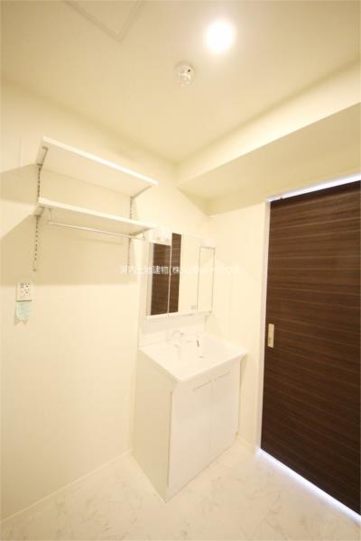 洗面設備　洗髪洗面化粧台※類似室内